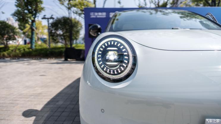 前臉致敬保時捷江淮EV3電動車實車亮相