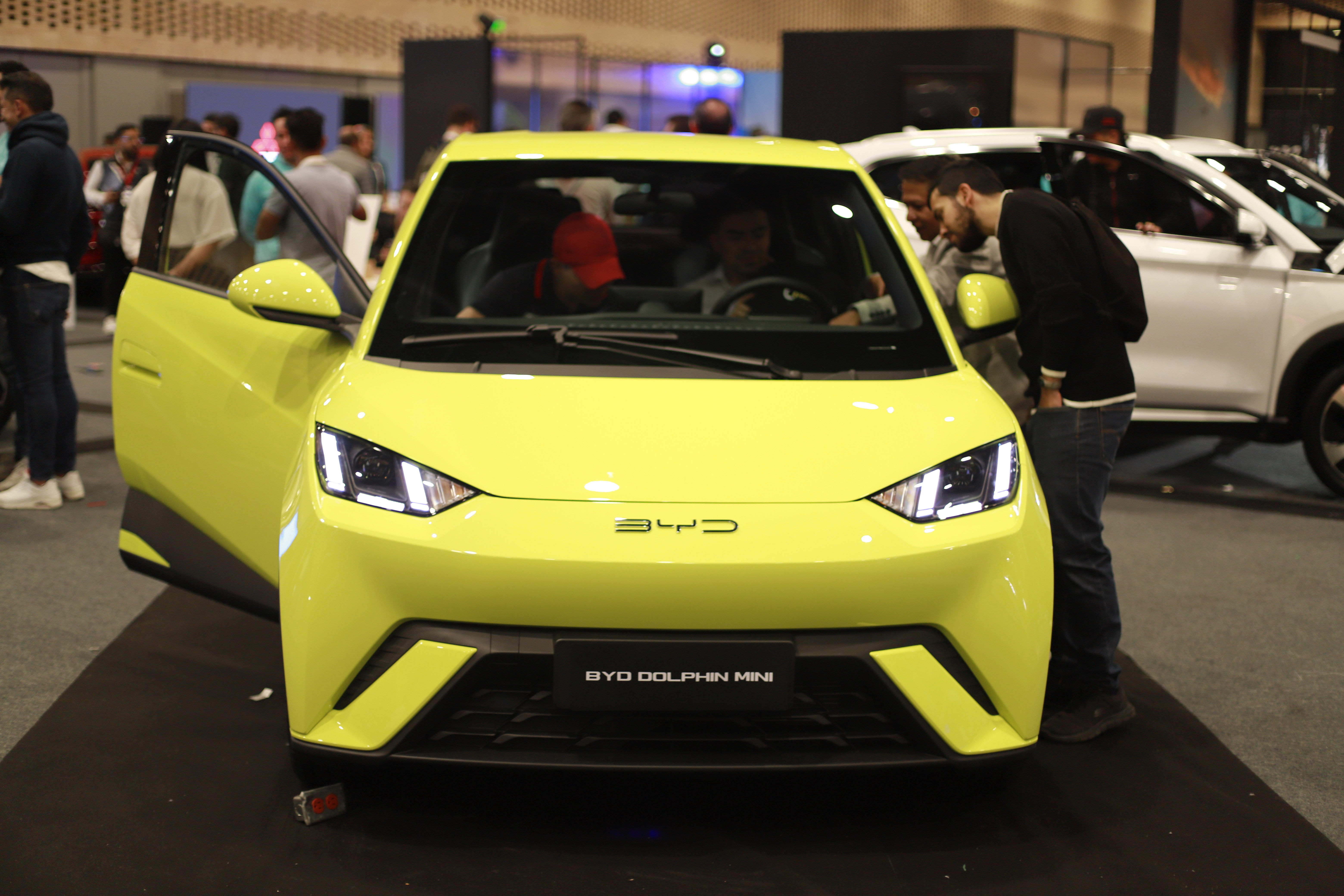 比亞迪全系新能源車型熱銷哥倫比亞2023年汽車博覽會