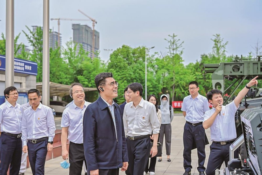 中央主題教育第四十六指導組深入東風公司十堰基地調研指導