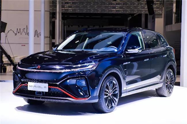 新能源汽車硝煙彌漫：傳統車企強勢抗衡造車新勢力