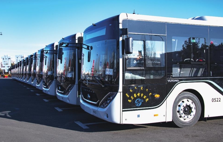 首批140輛新能源電動公交車抵達集寧