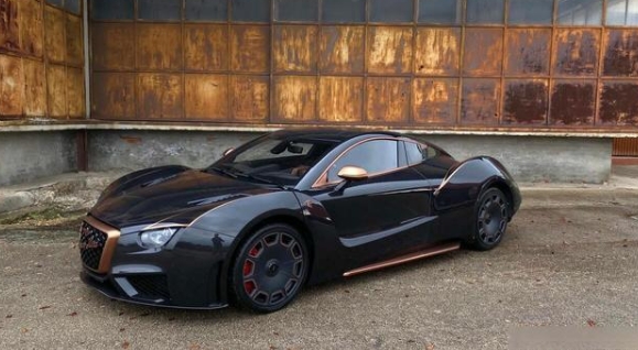 新型超級電動汽車CarmenBoulogne