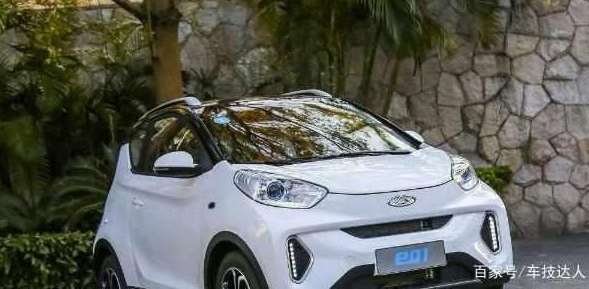 國內電動汽車是什么，國內電動汽車配置參數良好