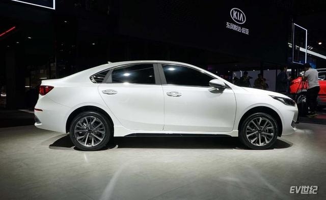 2020年新車推薦起亞K3純電動一款合資品牌長續(xù)航轎車
