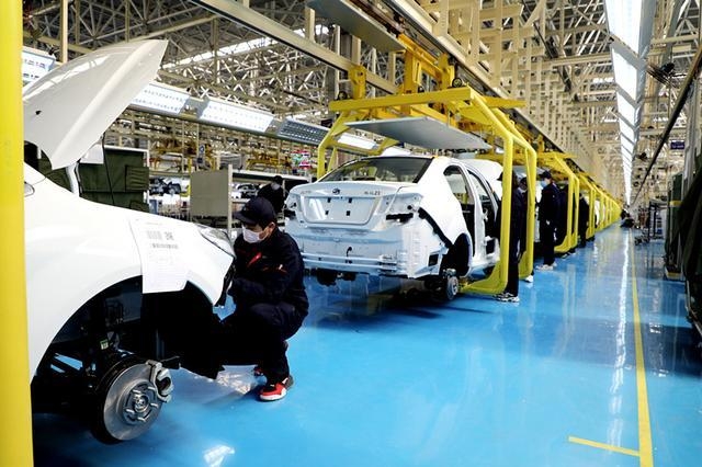 河南速達SA01BC純電動轎車獲歐盟認證