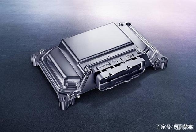 工程師造電動車的樣子，就像你小時候玩四驅車的樣子
