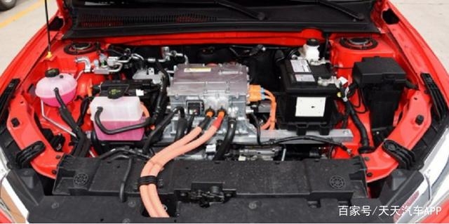 純電動汽車的發動機艙能用水洗嗎？