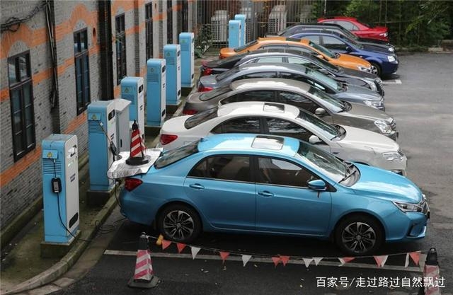 國(guó)家全力推電動(dòng)汽車，并非心血來(lái)潮，而是戰(zhàn)略規(guī)避風(fēng)險(xiǎn)