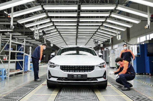 純電動汽車極星2即將交付，車界“高級玩家”原來是這樣的!