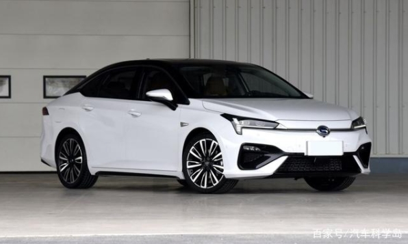 15級電動轎車點評：NEDC續(xù)航最長與最省心的選項