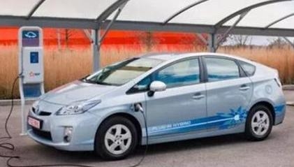 為什么越來越多人買電動車？因為相比汽車，它具備3大優勢