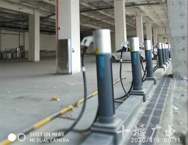 便民！十堰這處停車場35臺電動汽車充電樁正式投入運營