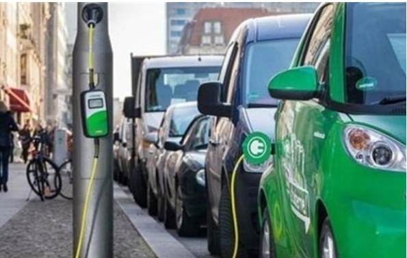 國(guó)六之后又一新政落地，燃油車不讓買，電動(dòng)車該怎么選？