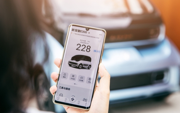 和智能家電同臺(tái)銷(xiāo)售，這款電動(dòng)小車(chē)有多智能？