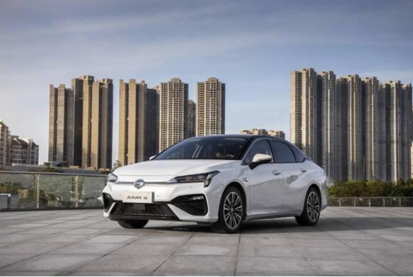 純電動車很省錢？是不是真的比燃油車劃算，看專家咋說