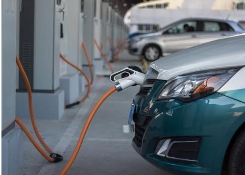 純電動汽車會成為未來汽車發展的主要趨勢嗎？