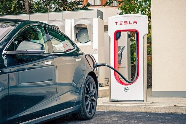 外媒：拜登政府大膽的電動車承諾或可重塑美國汽車行業格局