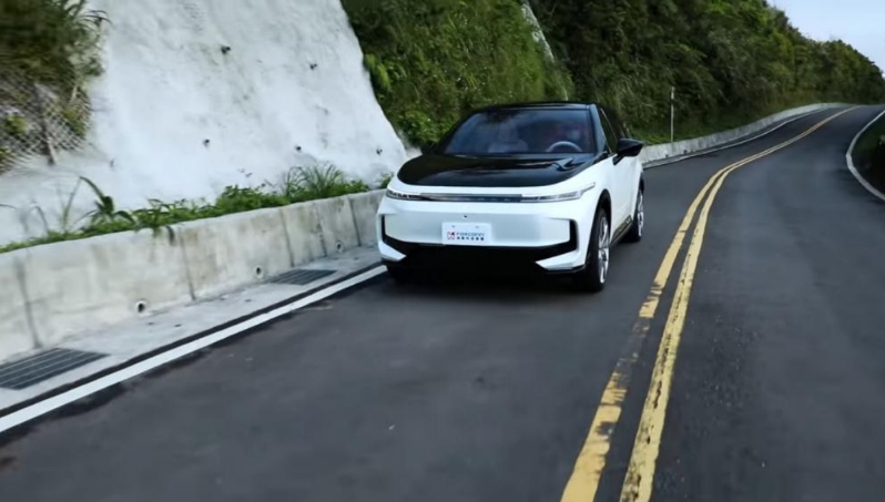 富士康正式發(fā)布3款新車，推出電動(dòng)汽車品牌Foxtron