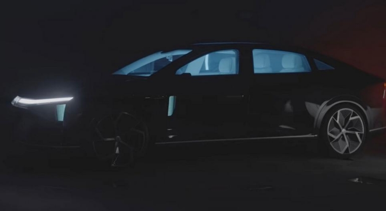 富士康正式發(fā)布3款新車，推出電動(dòng)汽車品牌Foxtron