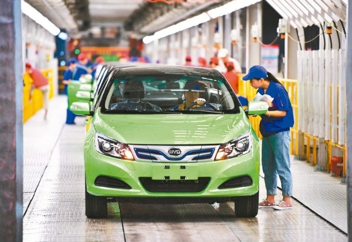 中國能源新突破！或將攻破電動汽車世界級難題，燃油車會被取代？