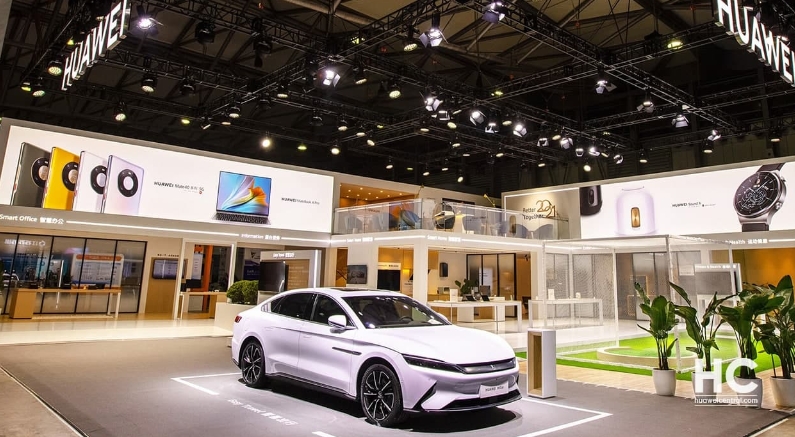 華為挑逗極狐S智能豪華電動車