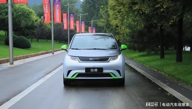 比亞迪海豚：10萬級家轎的電動殺手