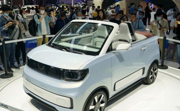 德學(xué)者:中國電動(dòng)汽車產(chǎn)業(yè)飛速發(fā)展西方國家值得借鑒