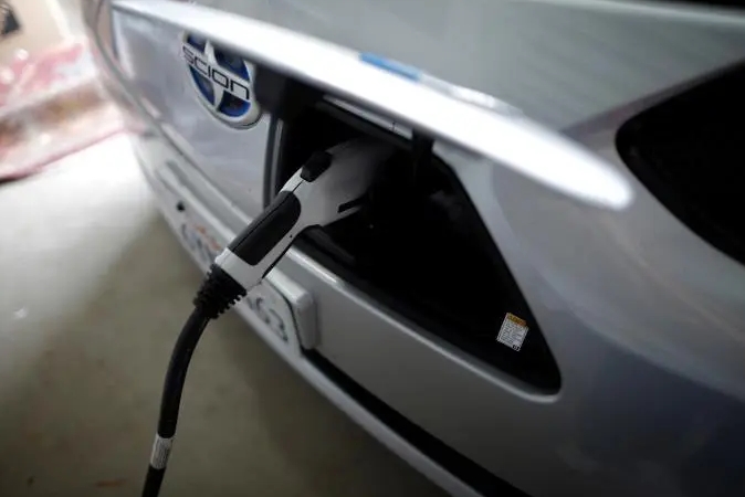 美國民主黨計劃降低對SUV車型在內的電動汽車稅收減免限制