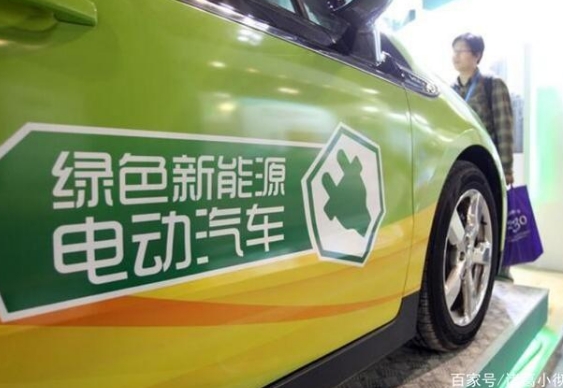 這才是中國的魄力，上海新能源汽車飆升至96%，燃油車不能用了？