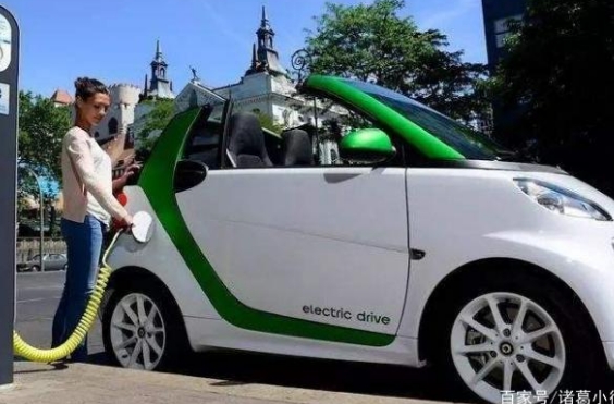這才是中國的魄力，上海新能源汽車飆升至96%，燃油車不能用了？