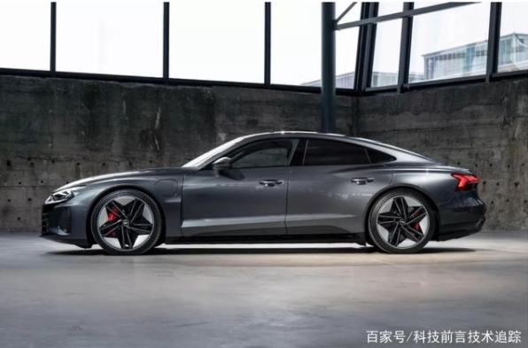 2021年奧迪電動轎車590馬力
