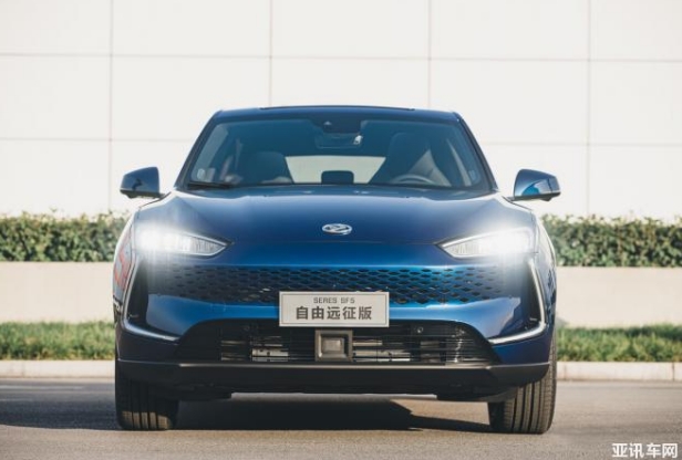 這款增程式電動(dòng)汽車會(huì)更火——賽力斯SF5自由遠(yuǎn)征版