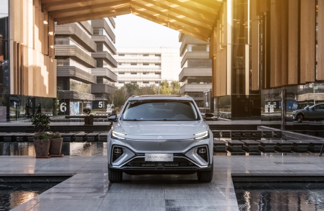 真5G智能電動(dòng)車上汽R汽車MARVELR今日上市