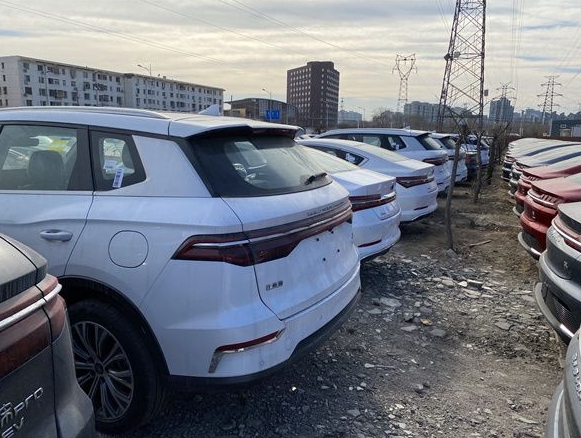 比亞迪唐7座落地價,比亞迪純電動汽車秦
