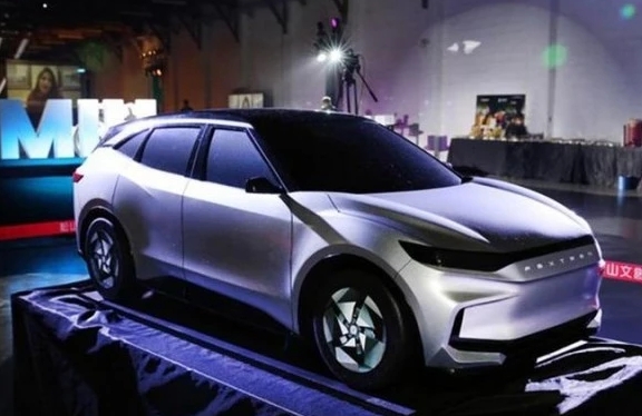 富士康電動汽車實車曝光