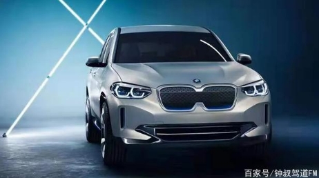 新能源車這個月賣瘋了，傳統車企轉型太慢了