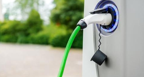 汽車行業迎來“升級”，日本、英國2035年“禁燃”，咱們也快了？
