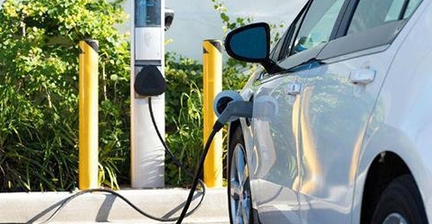 汽車行業迎來“升級”，日本、英國2035年“禁燃”，咱們也快了？