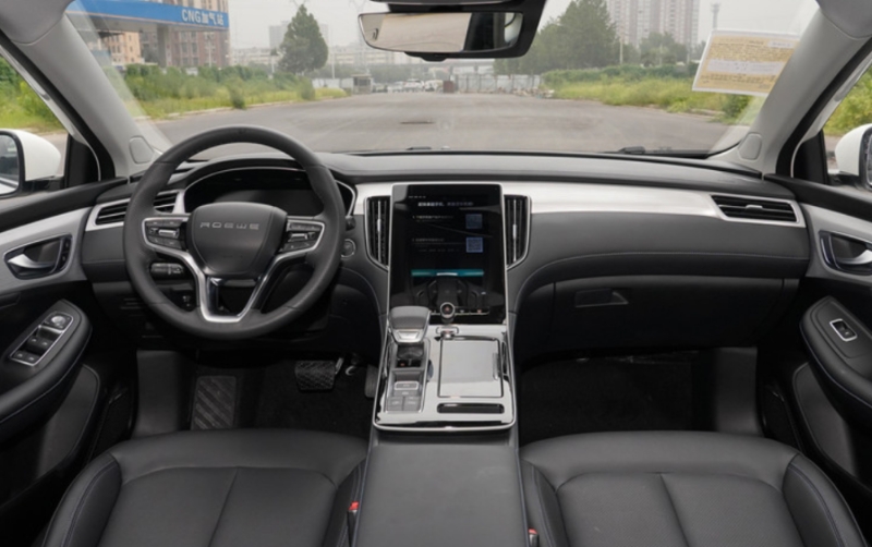 帶個大R標電動車，16.28萬起續航620公里，ER6啥來頭