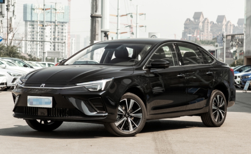 帶個大R標電動車，16.28萬起續航620公里，ER6啥來頭