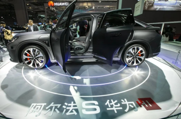 Logo滿天飛，新能源汽車大亂斗