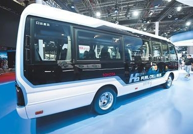科技巨頭加盟研發中國新能源車上演“速度與激情”