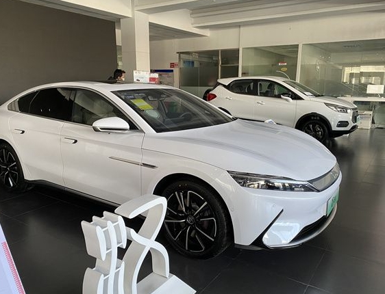 新能源續航600公里以上的車新能源汽車鋰