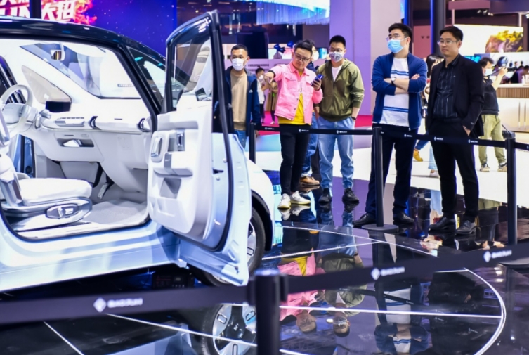 2021新款小型新能源汽車，KIWIEV打破禁錮，成功出圈