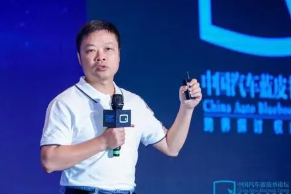 何小鵬:15萬是做好智能電動汽車的基礎價格