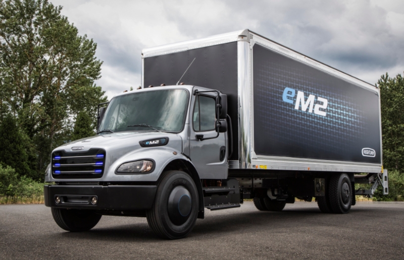 Freightliner eM2 電動短途卡車 底特律柴油機正在電動化,以繼續為Freightliner提供動力