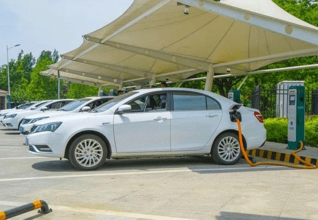 今年上半年海南推廣新能源汽車1.64萬輛