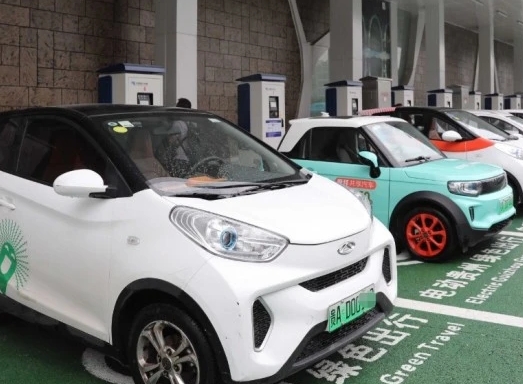 充電樁被占，“綠牌車”無處可停？一城發布新規，讓人拍手叫好