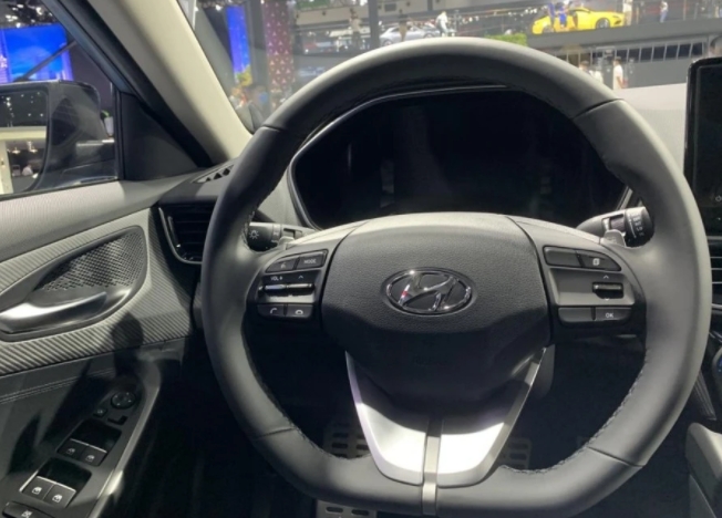 純電動(dòng)汽車到底能不能遠(yuǎn)行，讓菲斯塔純電動(dòng)車來(lái)告訴你