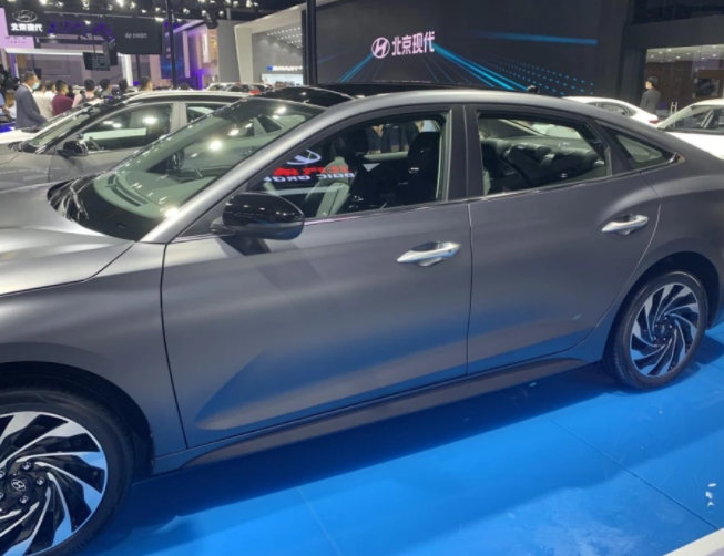 純電動(dòng)汽車到底能不能遠(yuǎn)行，讓菲斯塔純電動(dòng)車來(lái)告訴你